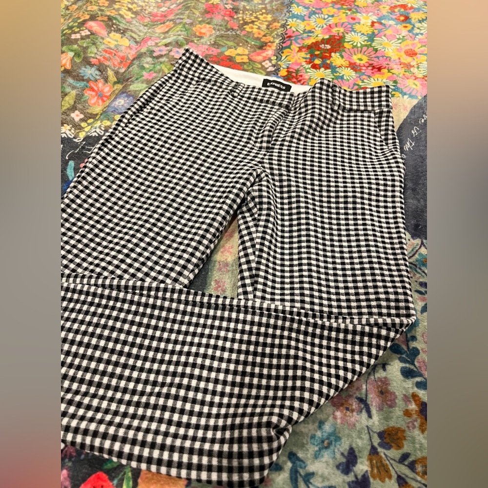 Express Black & White Gingham Ankle Pants